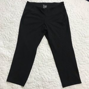 Old Navy Active Black Go-Dry 3/4 Leggings